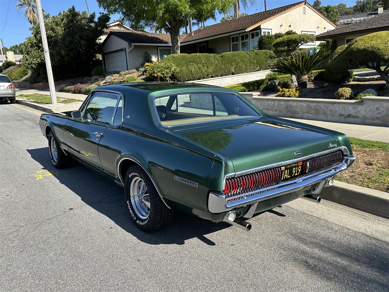 Mercury-Cougar-xr7-1967-Green-Camel-13