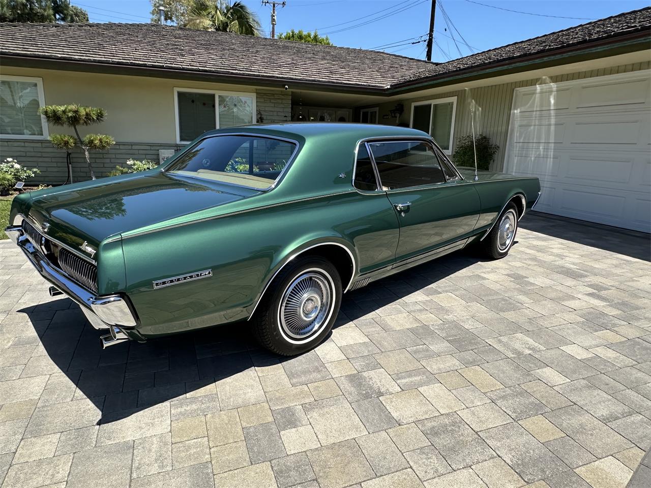 Mercury-Cougar-xr7-1967-Green-Camel-22