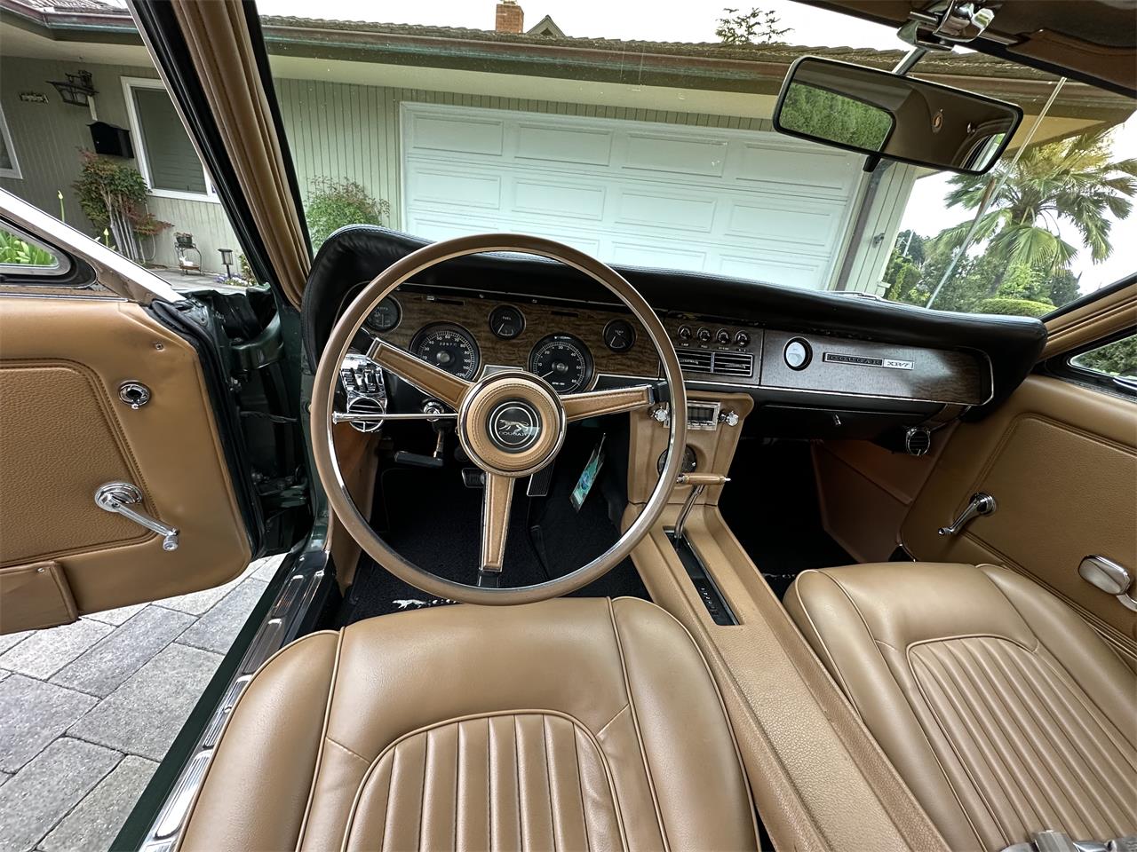 Mercury-Cougar-xr7-1967-Green-Camel-46