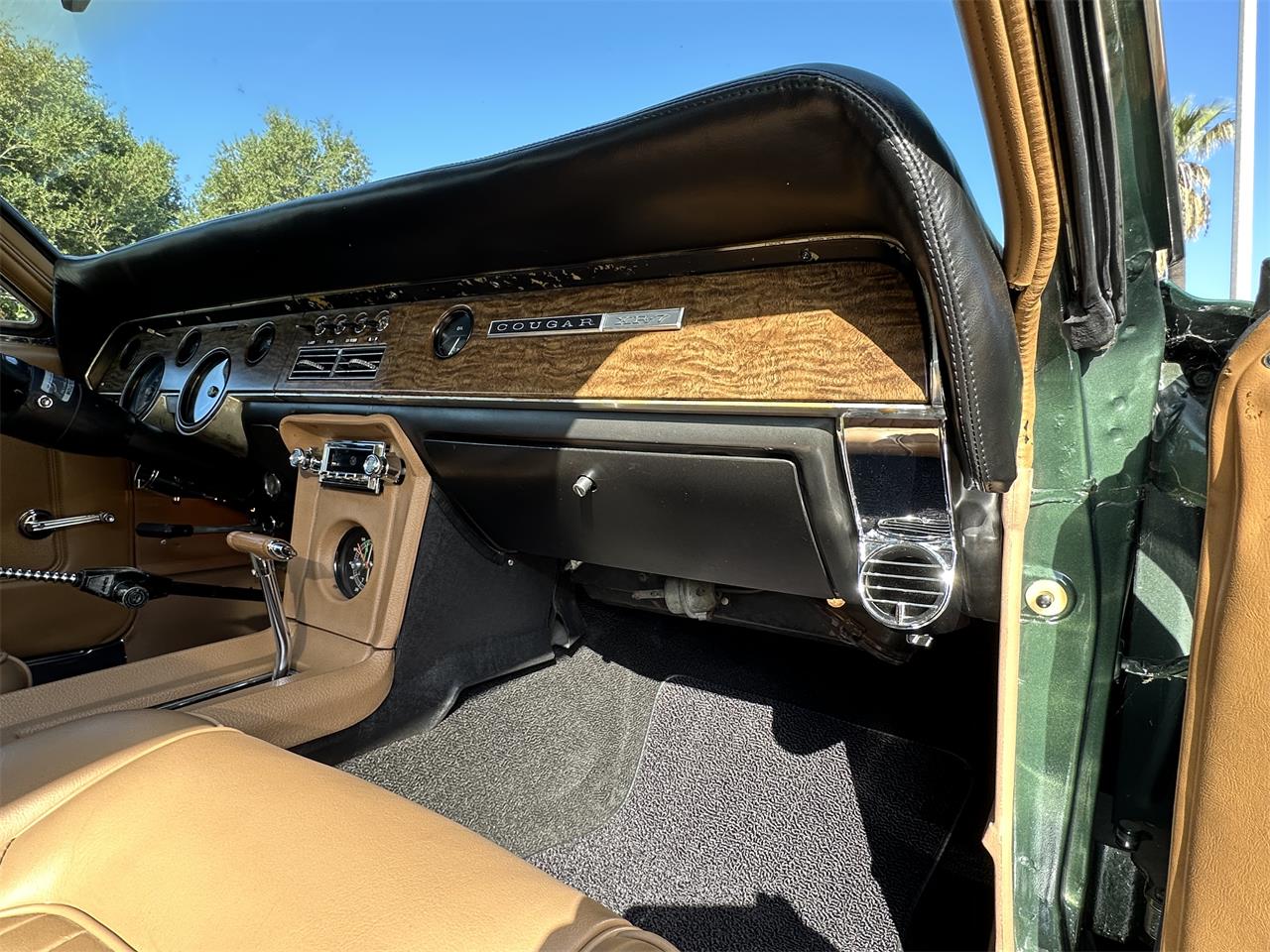 Mercury-Cougar-xr7-1967-Green-Camel-47
