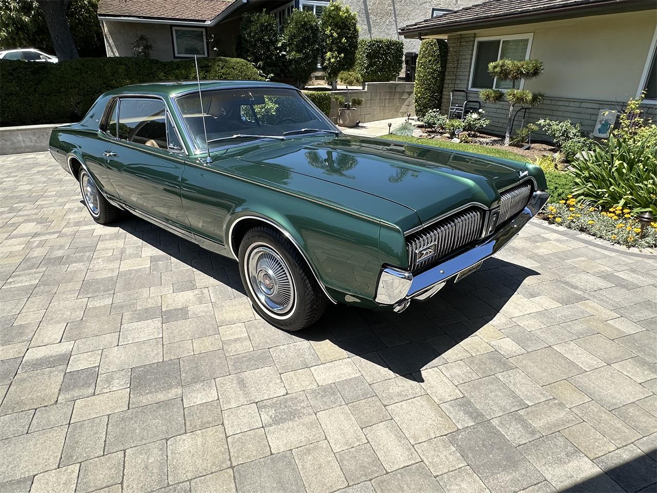 Mercury-Cougar-xr7-1967-Green-Camel-82