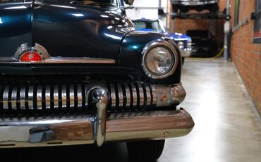 Mercury-Eight-1951-Green-Green-10