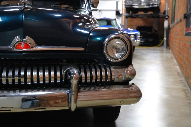 Mercury-Eight-1951-Green-Green-10