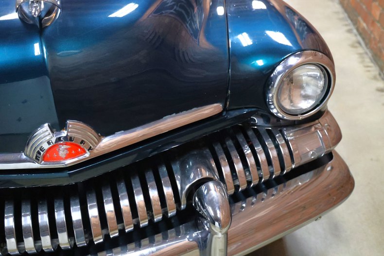Mercury-Eight-1951-Green-Green-12