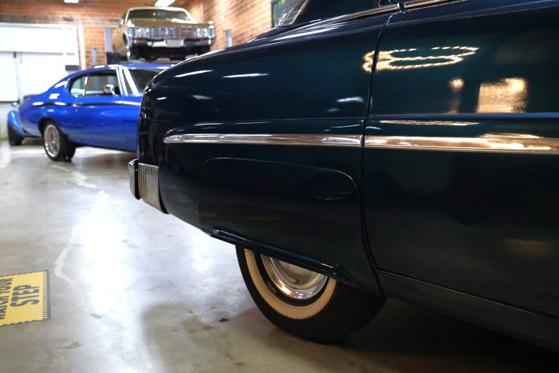 Mercury-Eight-1951-Green-Green-17