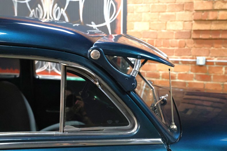 Mercury-Eight-1951-Green-Green-22