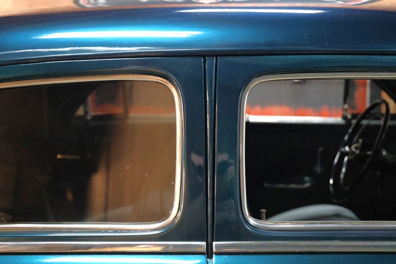 Mercury-Eight-1951-Green-Green-23