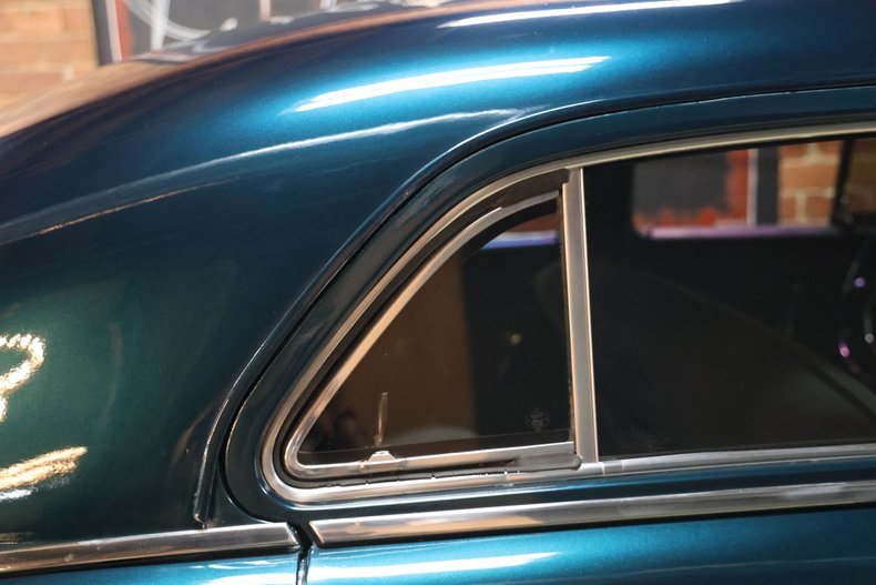 Mercury-Eight-1951-Green-Green-24