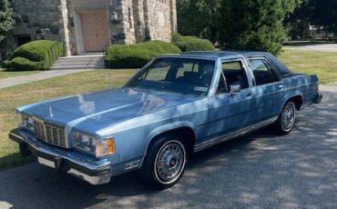 Mercury-Grand-Marquis-1982-Sedan-18