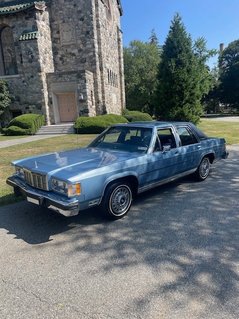 Mercury-Grand-Marquis-1982-Sedan-18