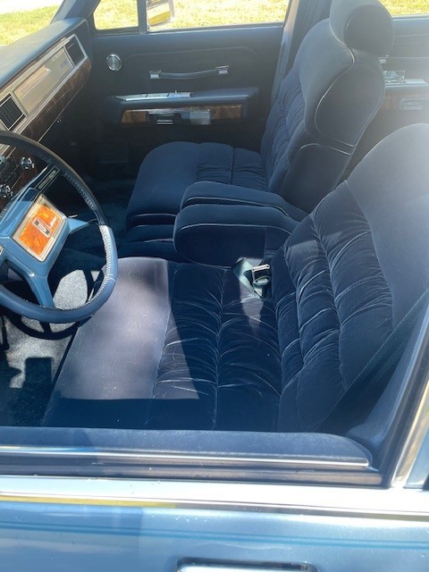 Mercury-Grand-Marquis-1982-Sedan-5