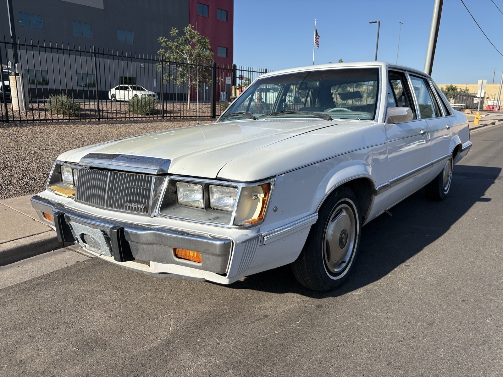 Mercury-Marquis-1984-Sedan-1