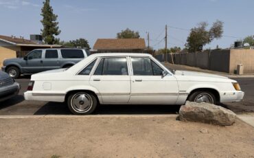 Mercury-Marquis-1984-Sedan-5
