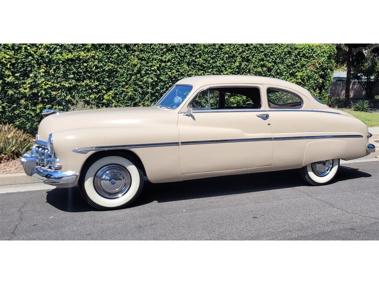 Mercury-Monarch-1950-TAN-BROWN-1