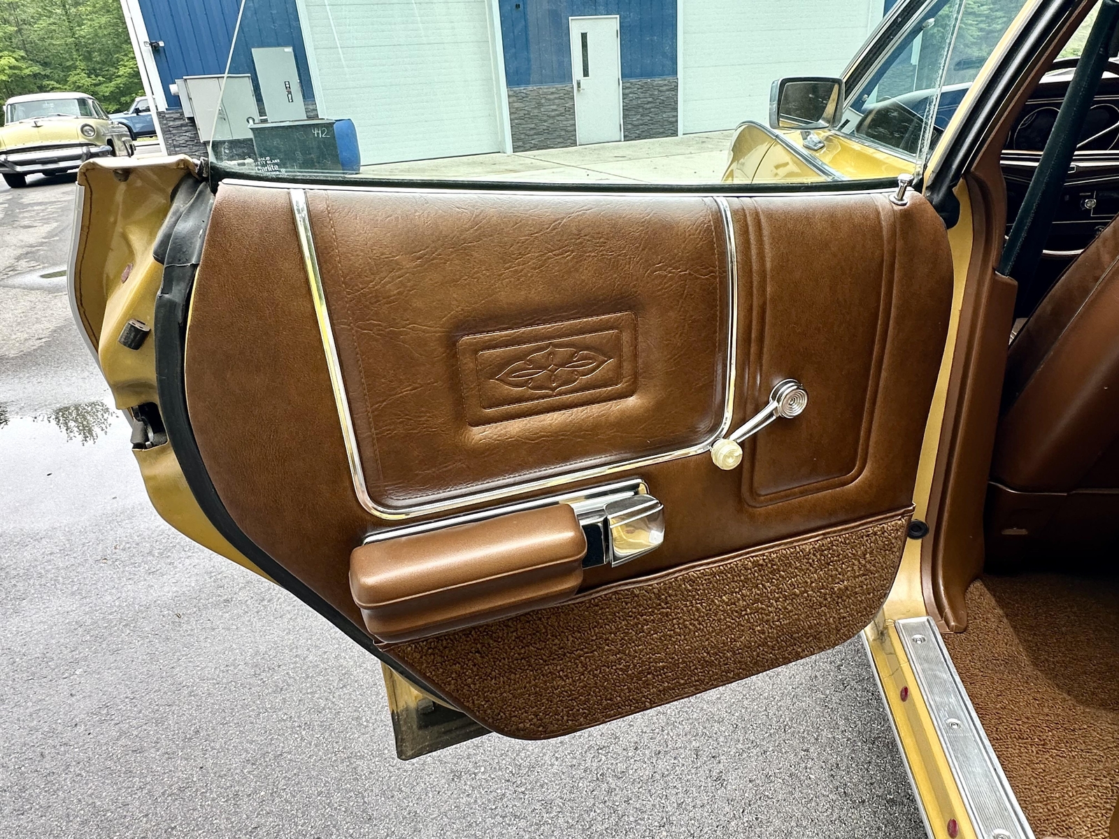 Mercury-Montego-1974-MUSEUM-QUALITY-1-OWNER-36