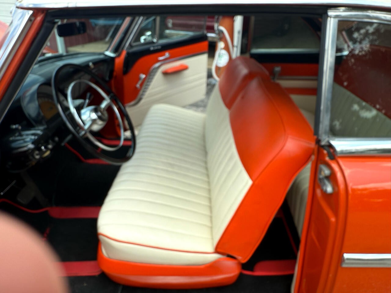 Mercury-Monterey-1953-Classic-Car-12