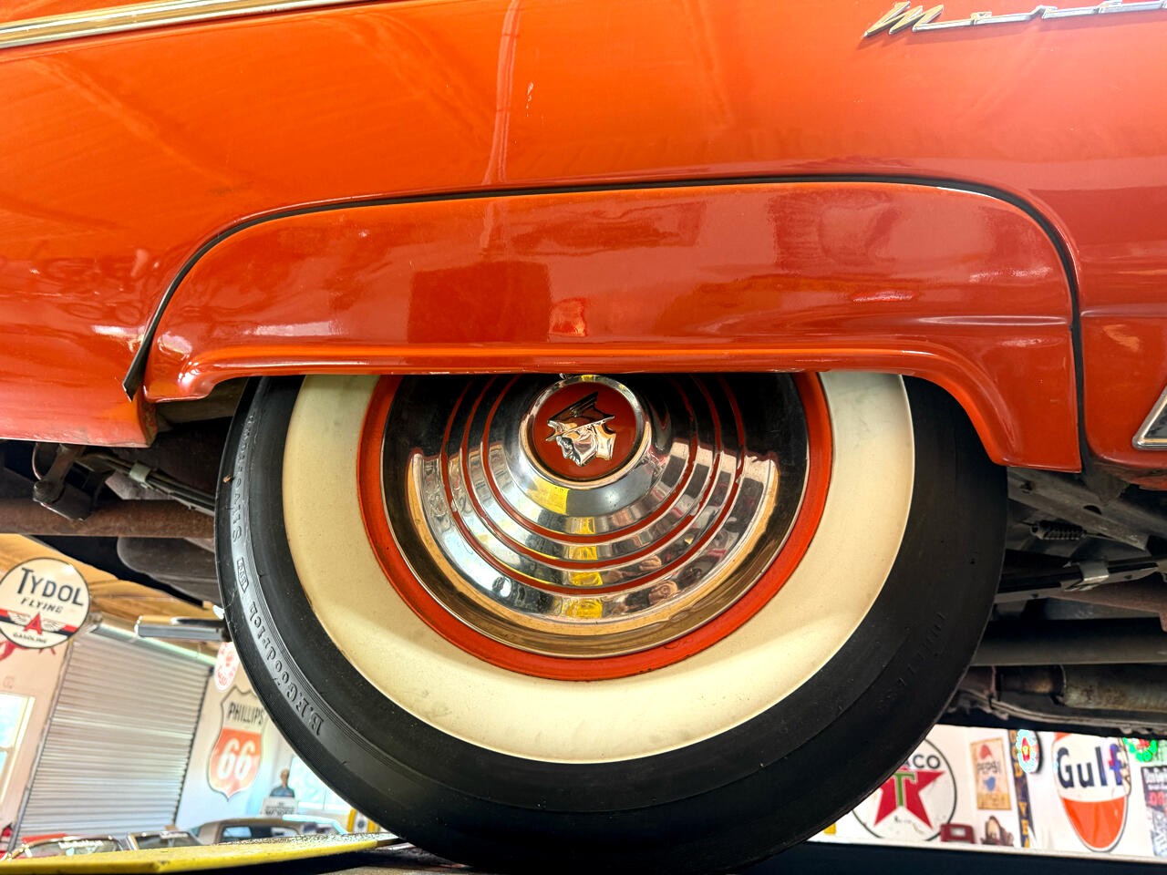 Mercury-Monterey-1953-Classic-Car-32