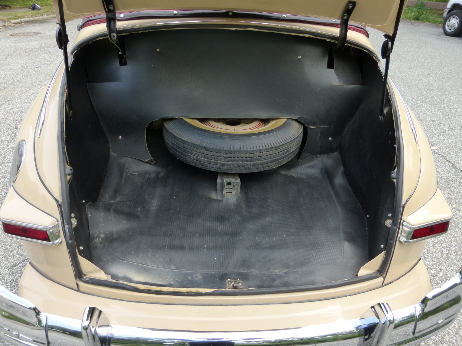 Mercury-Other-1947-Convertible-23