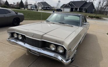 Mercury-Park-lane-1968-Beige-Black-2