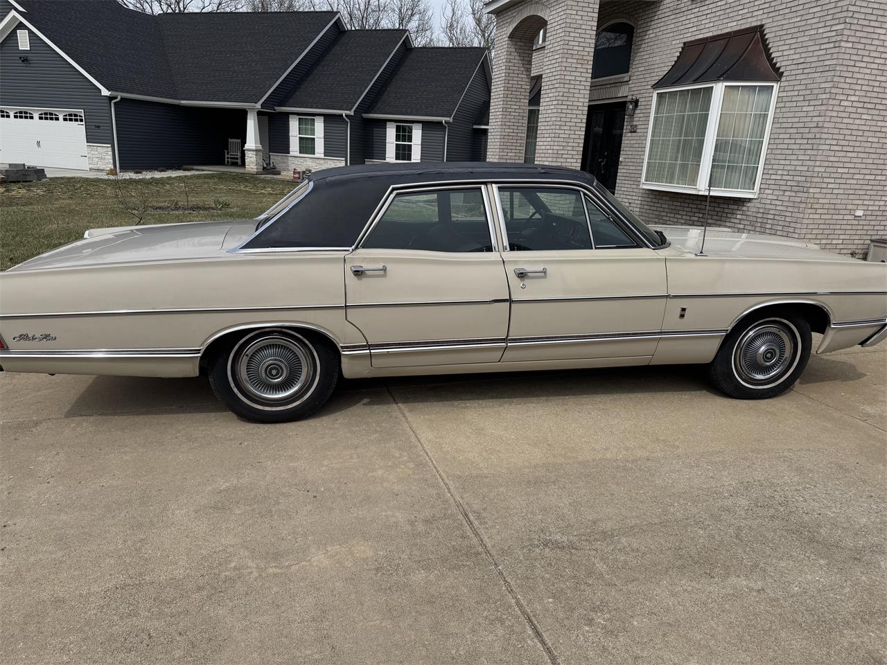 Mercury-Park-lane-1968-Beige-Black-23