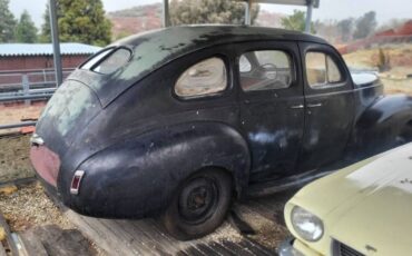 Mercury-Sedan-1940-3