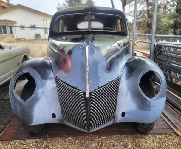 Mercury-Sedan-1940-5