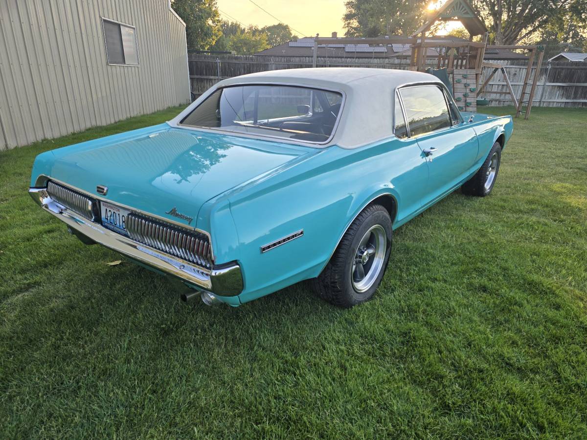 Mercury-cougar-1967-green-11