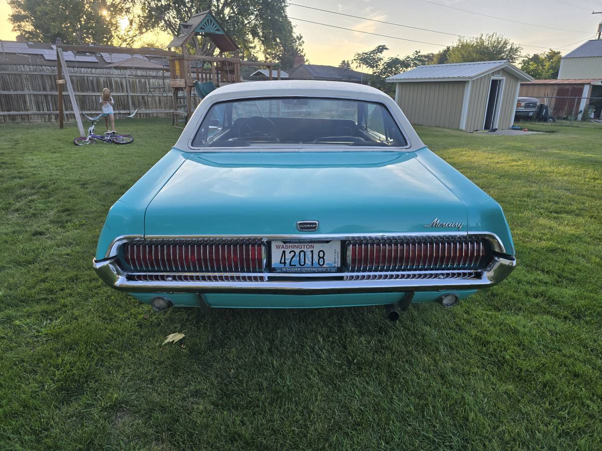 Mercury-cougar-1967-green-12