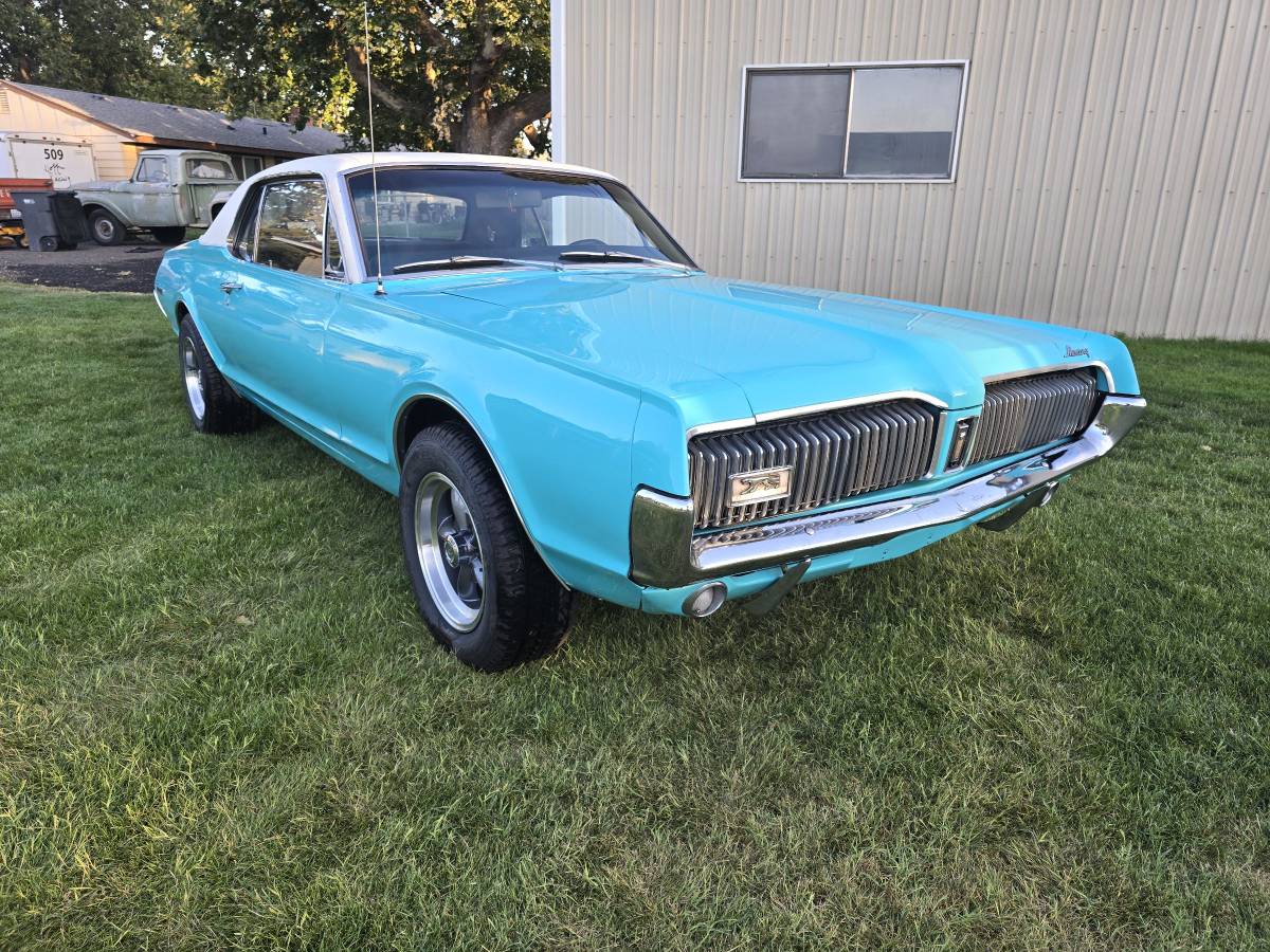 Mercury-cougar-1967-green-19