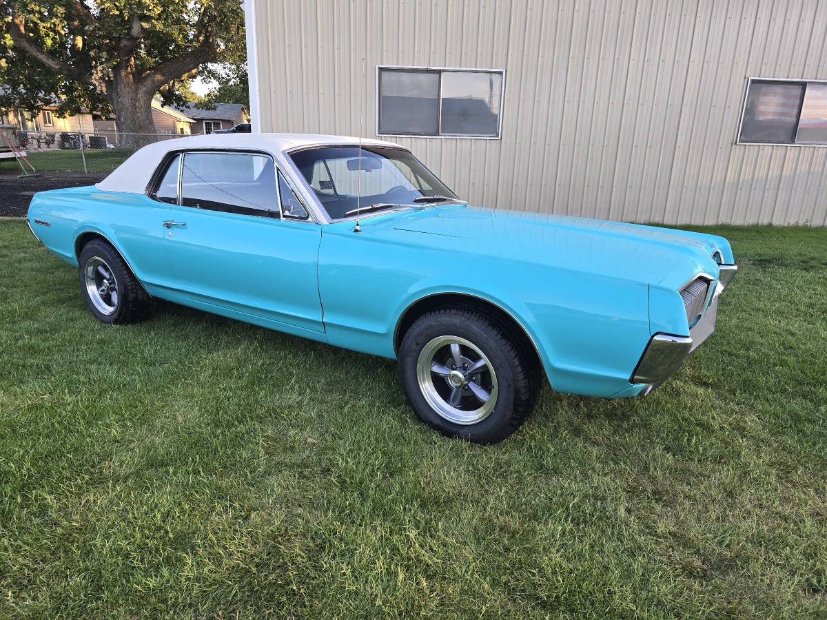 Mercury-cougar-1967-green-20