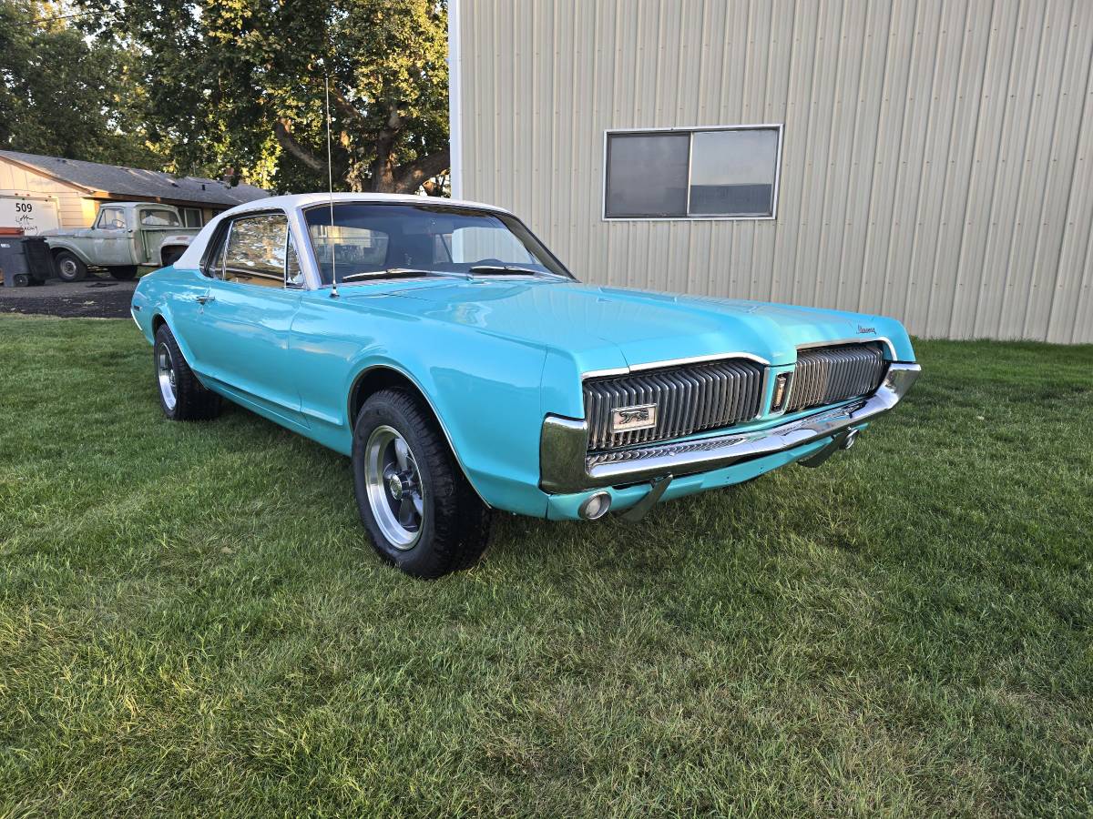 Mercury-cougar-1967-green-9