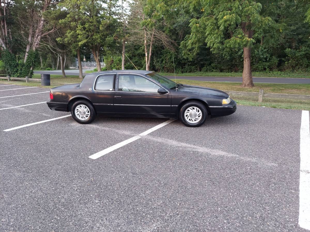 Mercury-cougar-1991-black-1