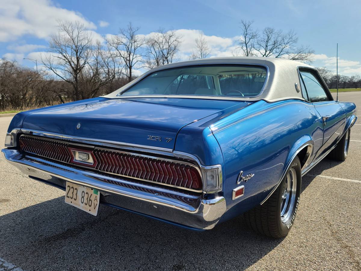 Mercury-cougar-xr7-1969-blue-20