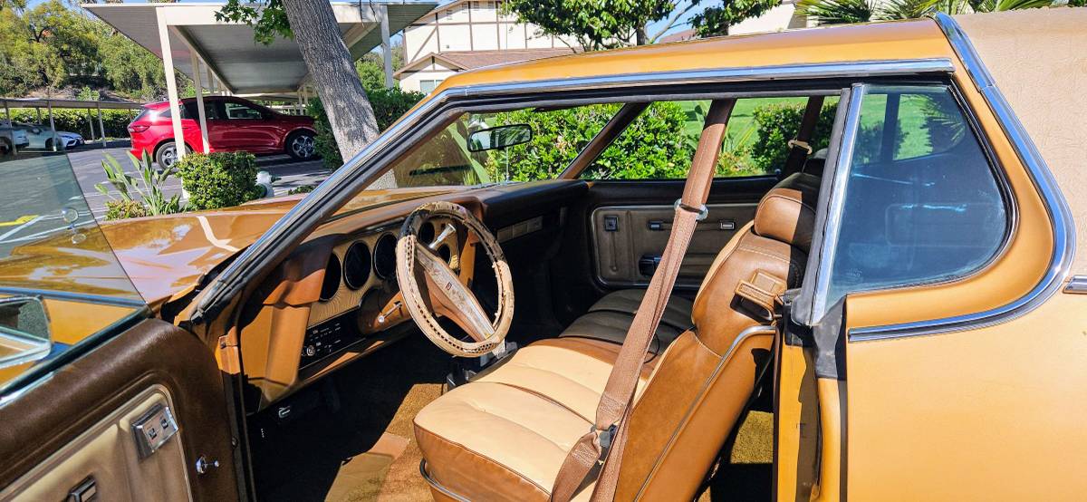 Mercury-cougar-xr7-1975-custom-11