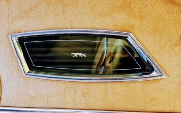 Mercury-cougar-xr7-1975-custom-8