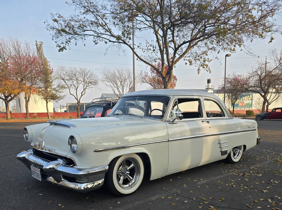 Mercury-custom-1954-white-1