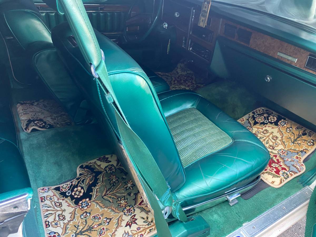Mercury-grand-marquis-1977-custom-10