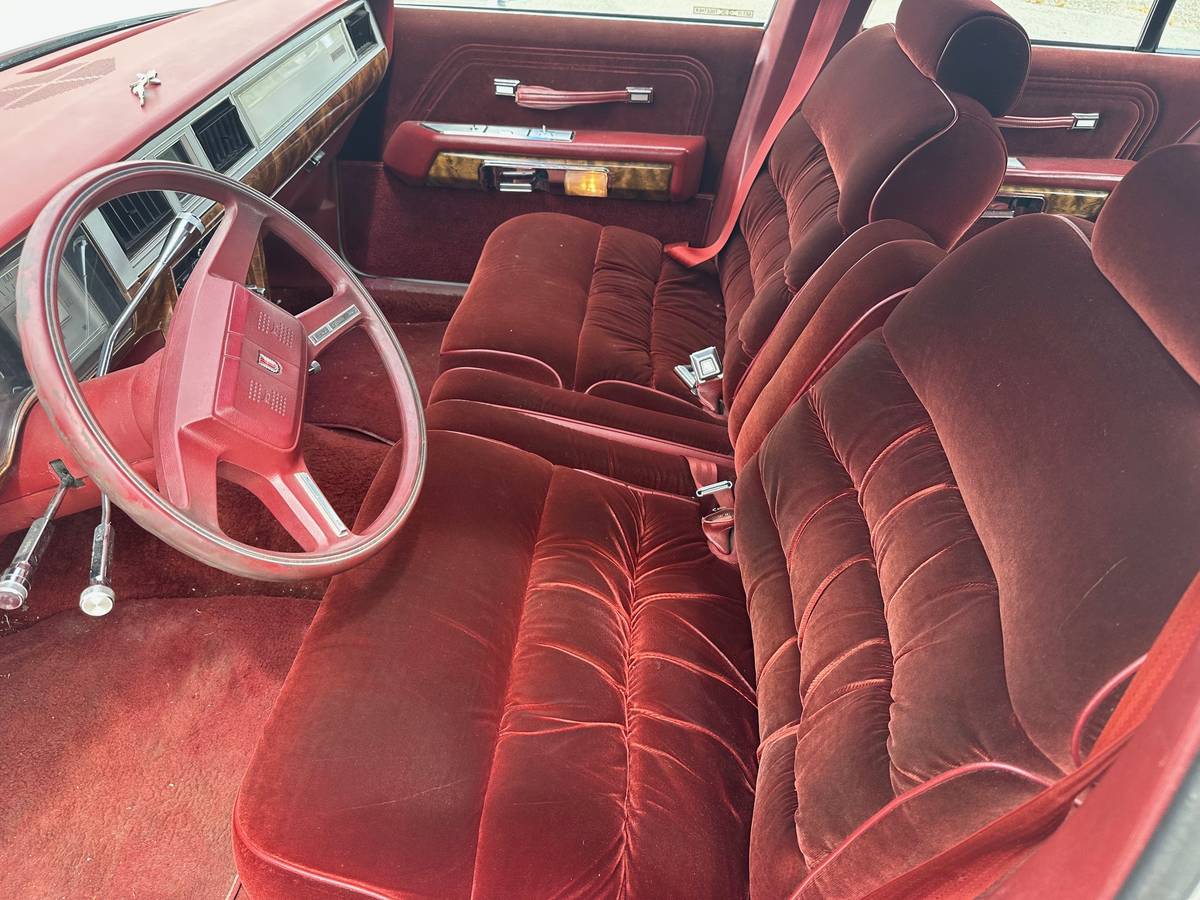 Mercury-grand-marquis-ls-1985-white-9