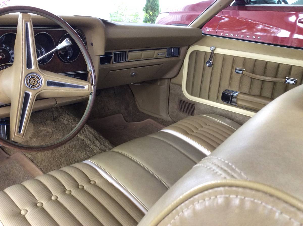 Mercury-montego-brougham-1973-custom-6