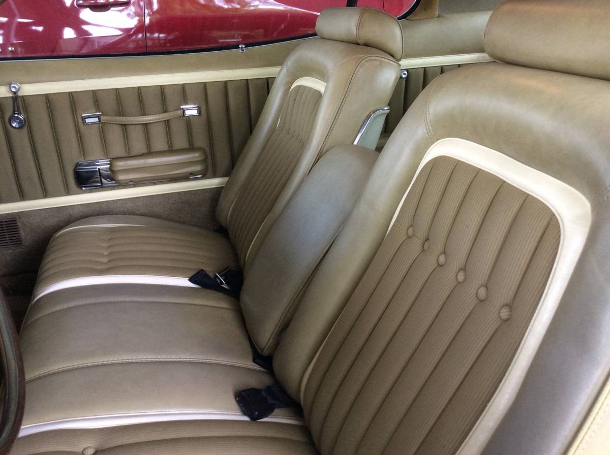 Mercury-montego-brougham-1973-custom-9