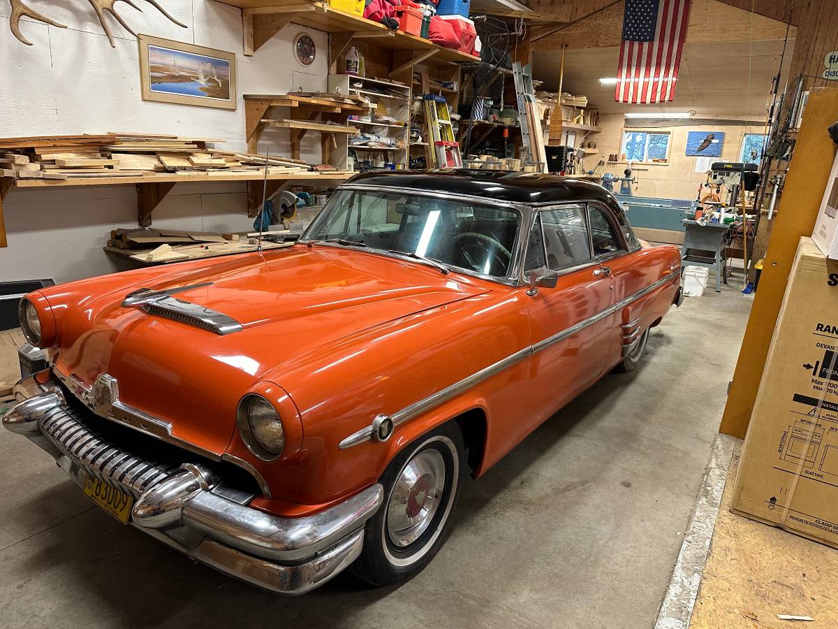 Mercury-monterey-1954-orange-2