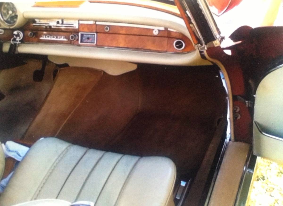Mersedes-cabriolet-300se-diesel-1967-red-3