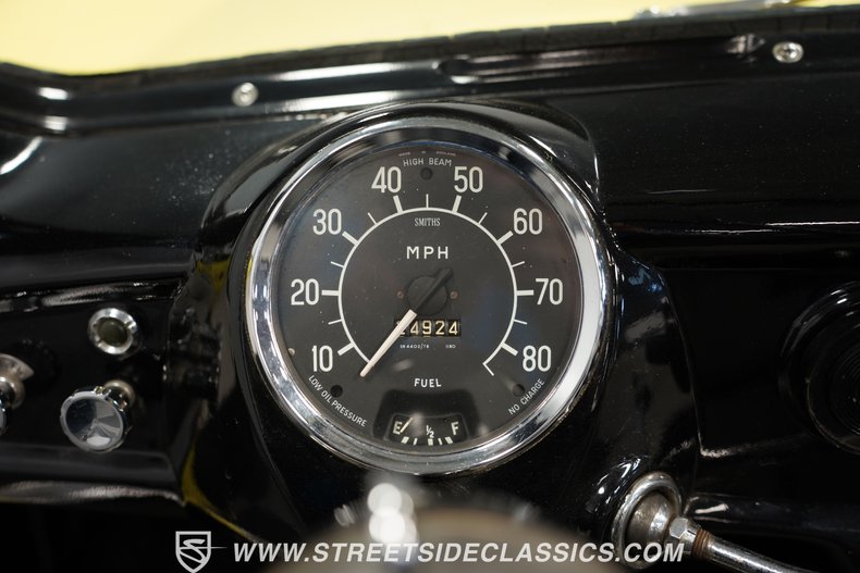 Metropolitan-Other-1959-Yellow-Black-5