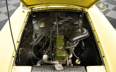 Metropolitan-Other-1959-Yellow-Black-9