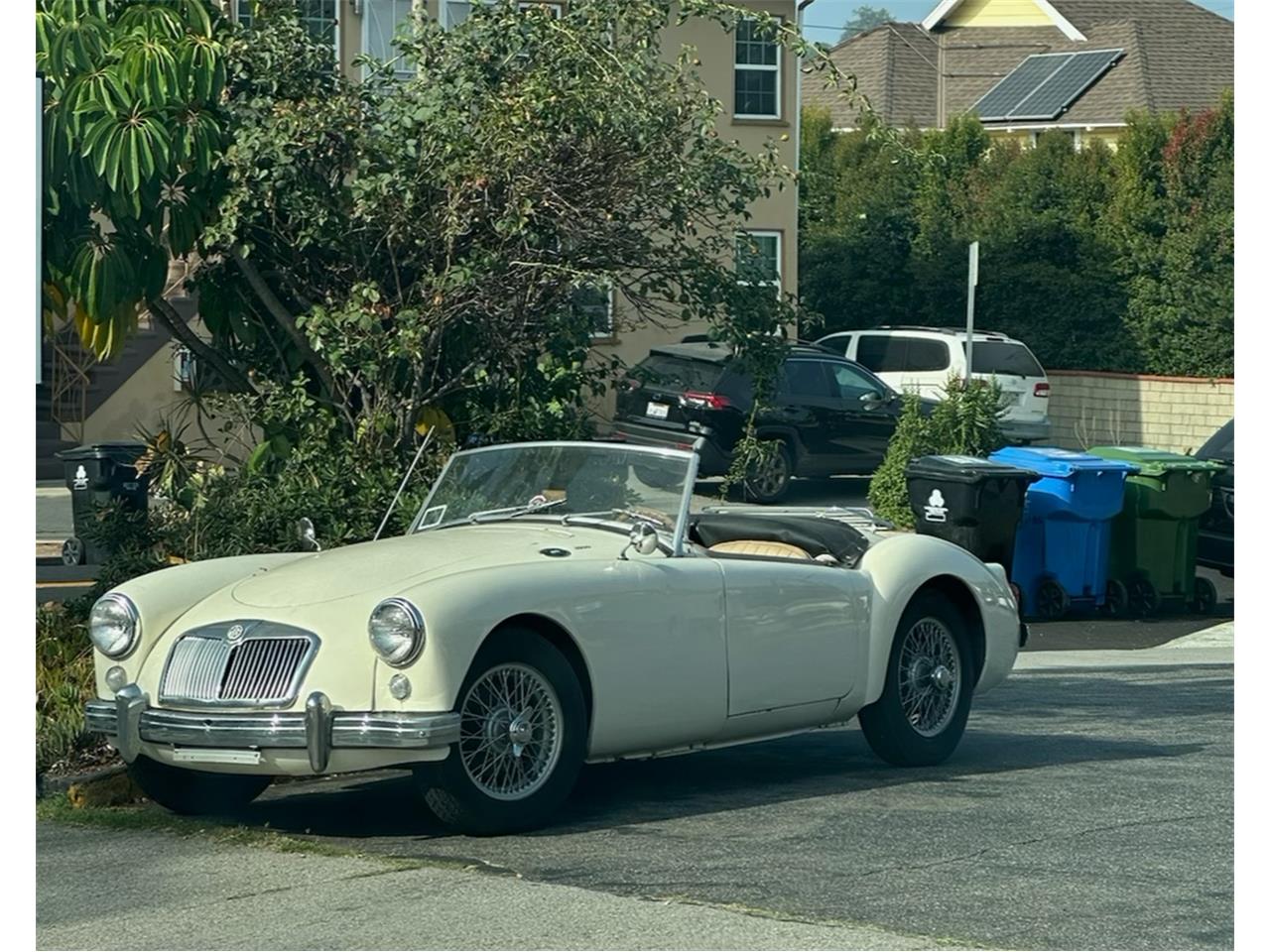 Mg-A-1960-White-Beige