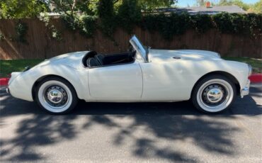 Mg-A-1962-White-Black-4