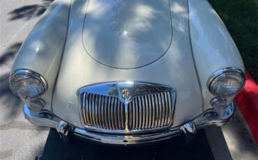 Mg-A-1962-White-Black-8