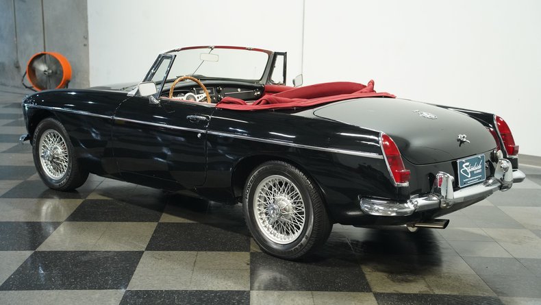 Mg-B-1967-Black-Red-10