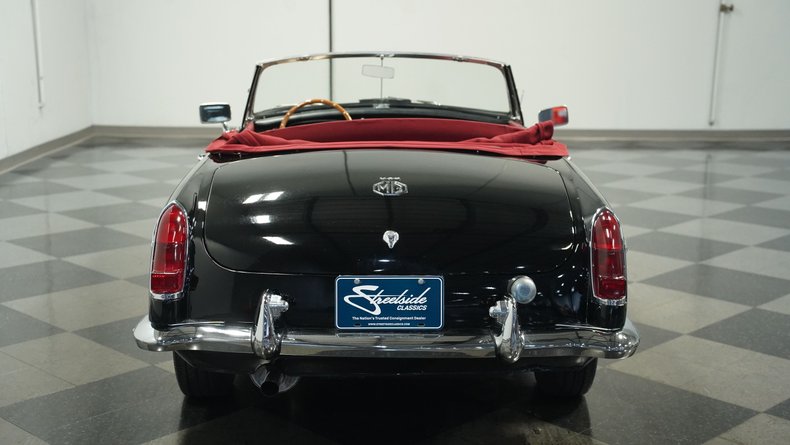 Mg-B-1967-Black-Red-12