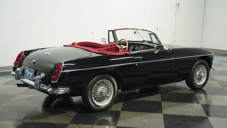 Mg-B-1967-Black-Red-14